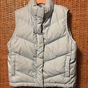 gap kids light blue with subtle sparkles Puffer Vest size 8 EUC
